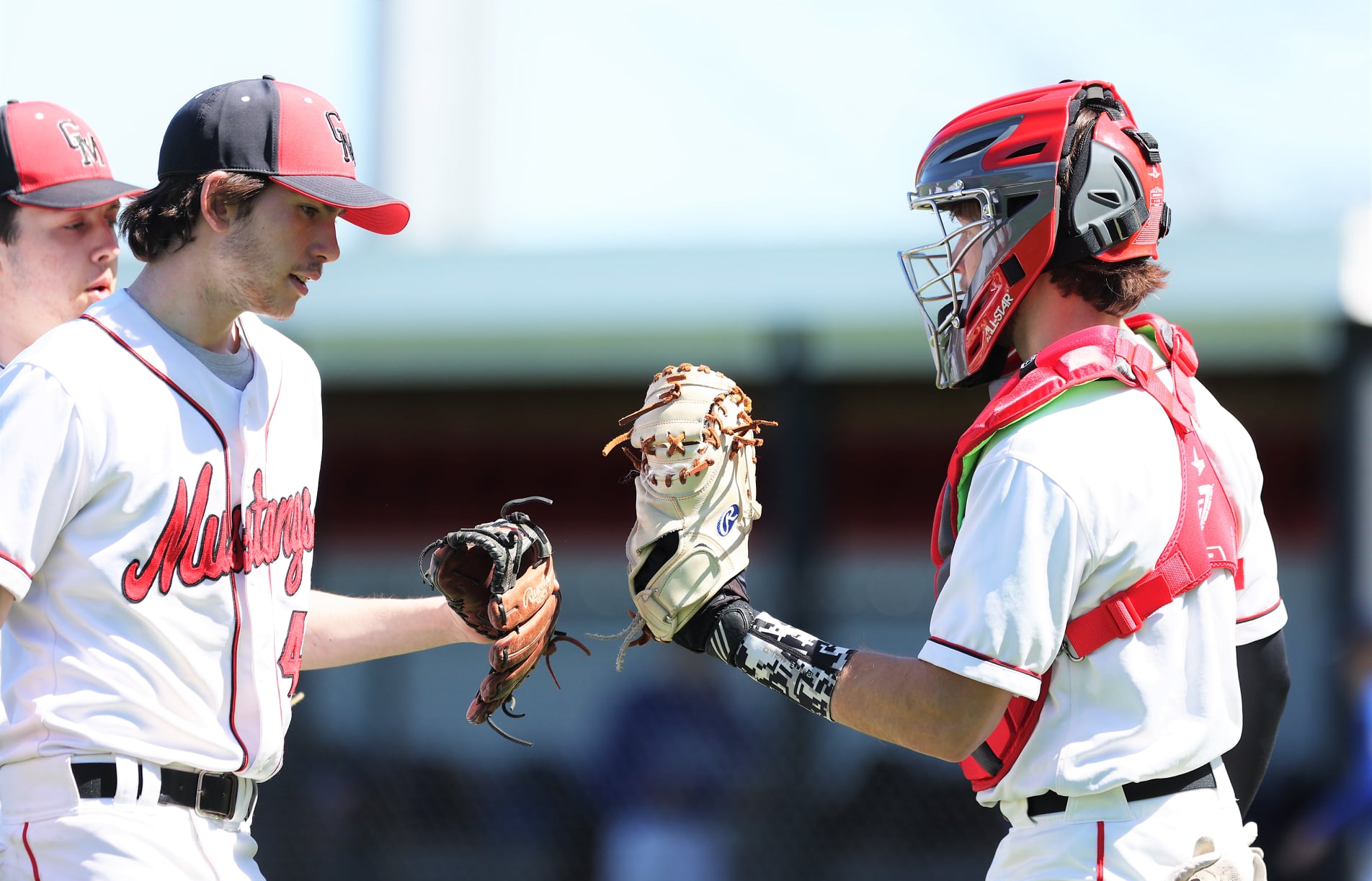 Mustangs Split Doubleheader With Quincy