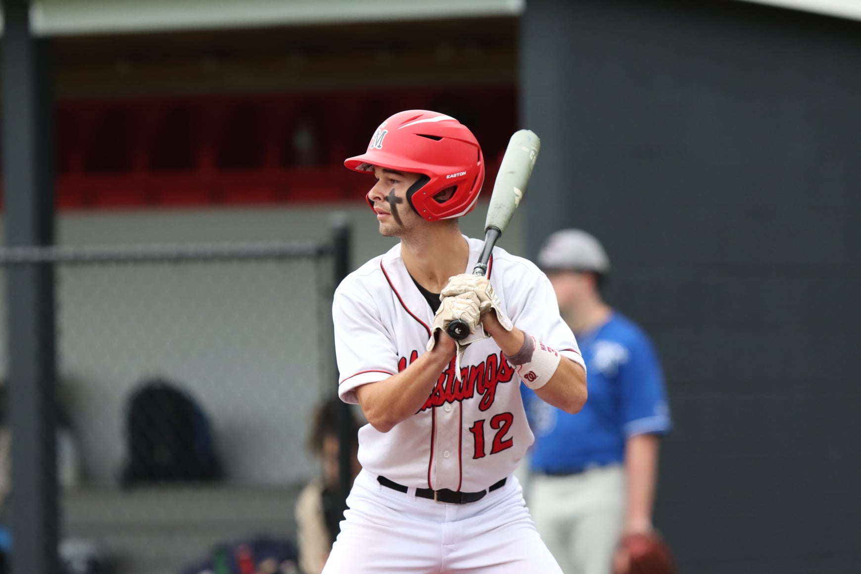Reed's Bat Lifts Mustangs to Sweep