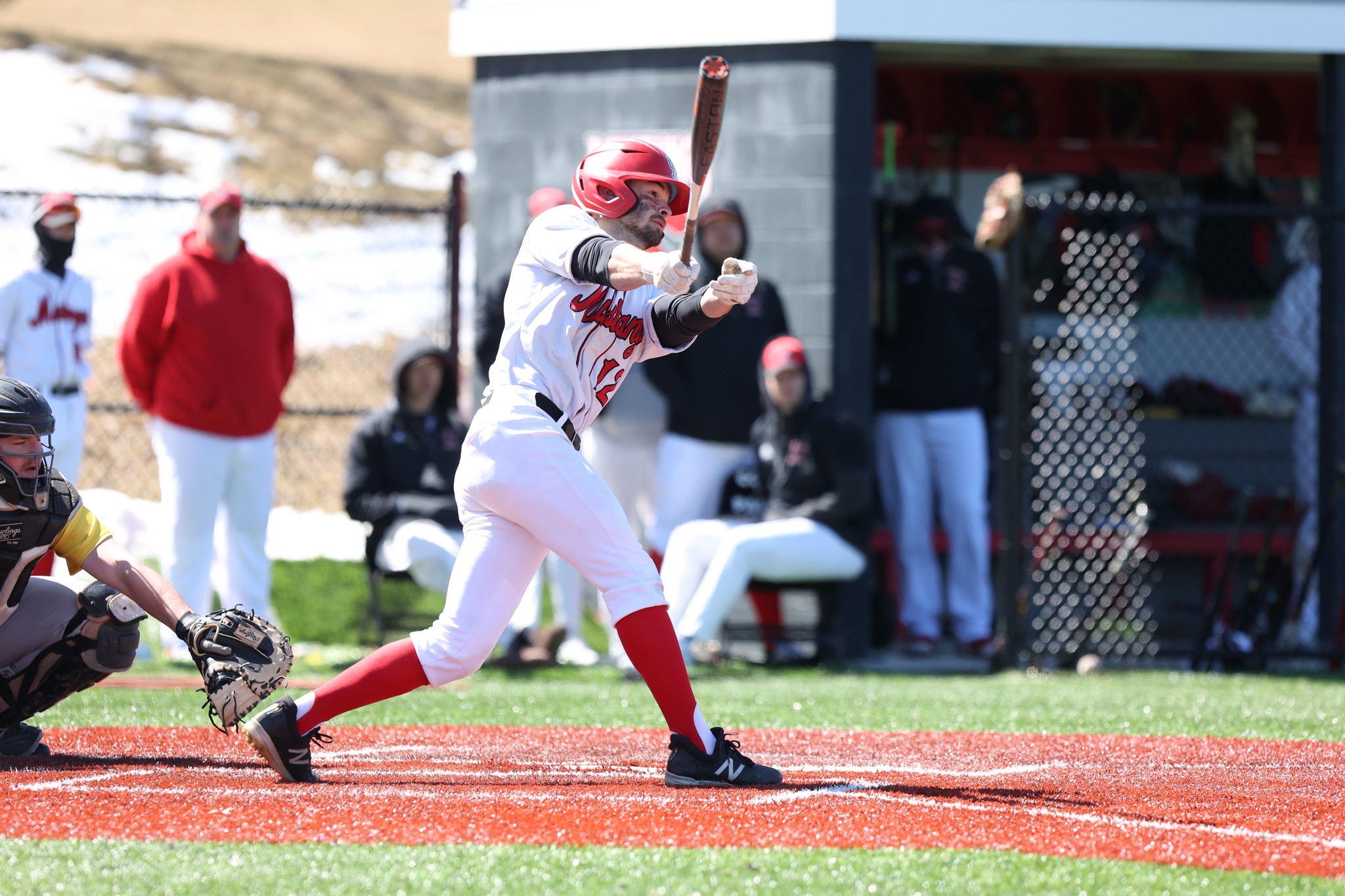 Reed powers Mustangs past Owls