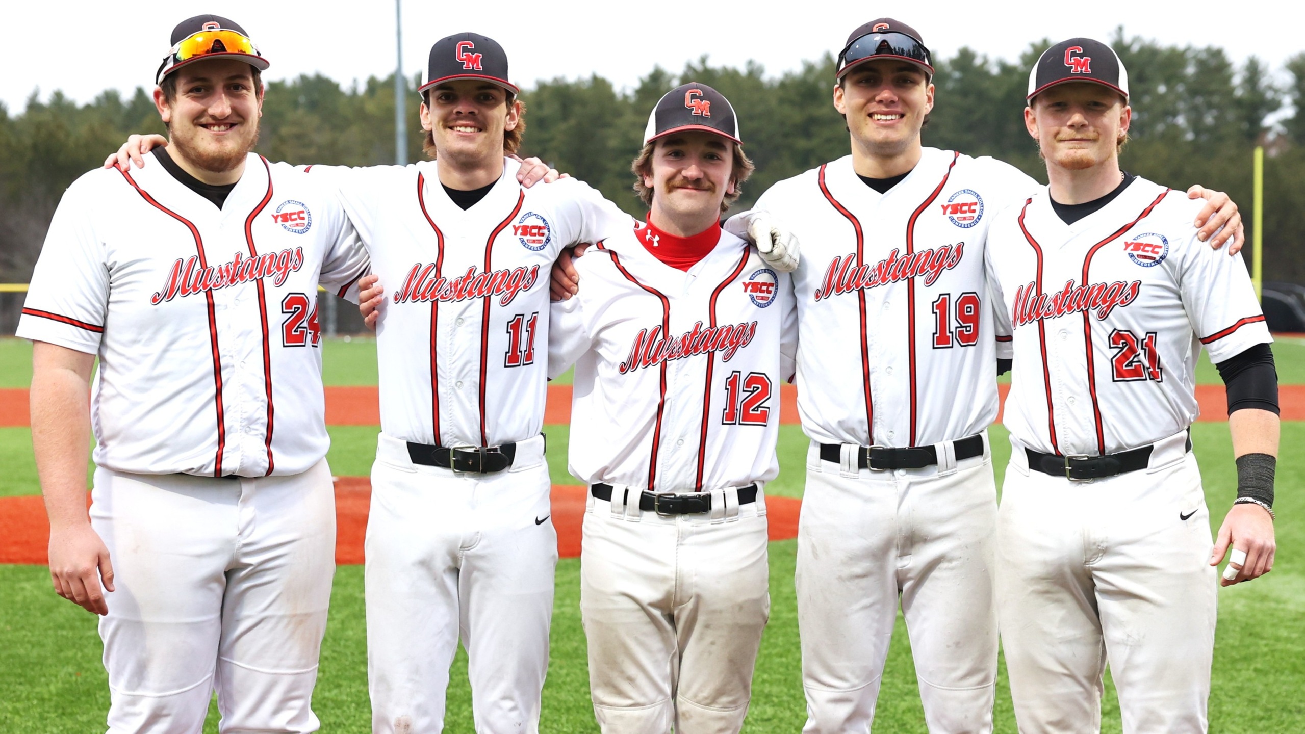 Baseball Blasts Past Rival Seawolves on Senior Night, 6-3