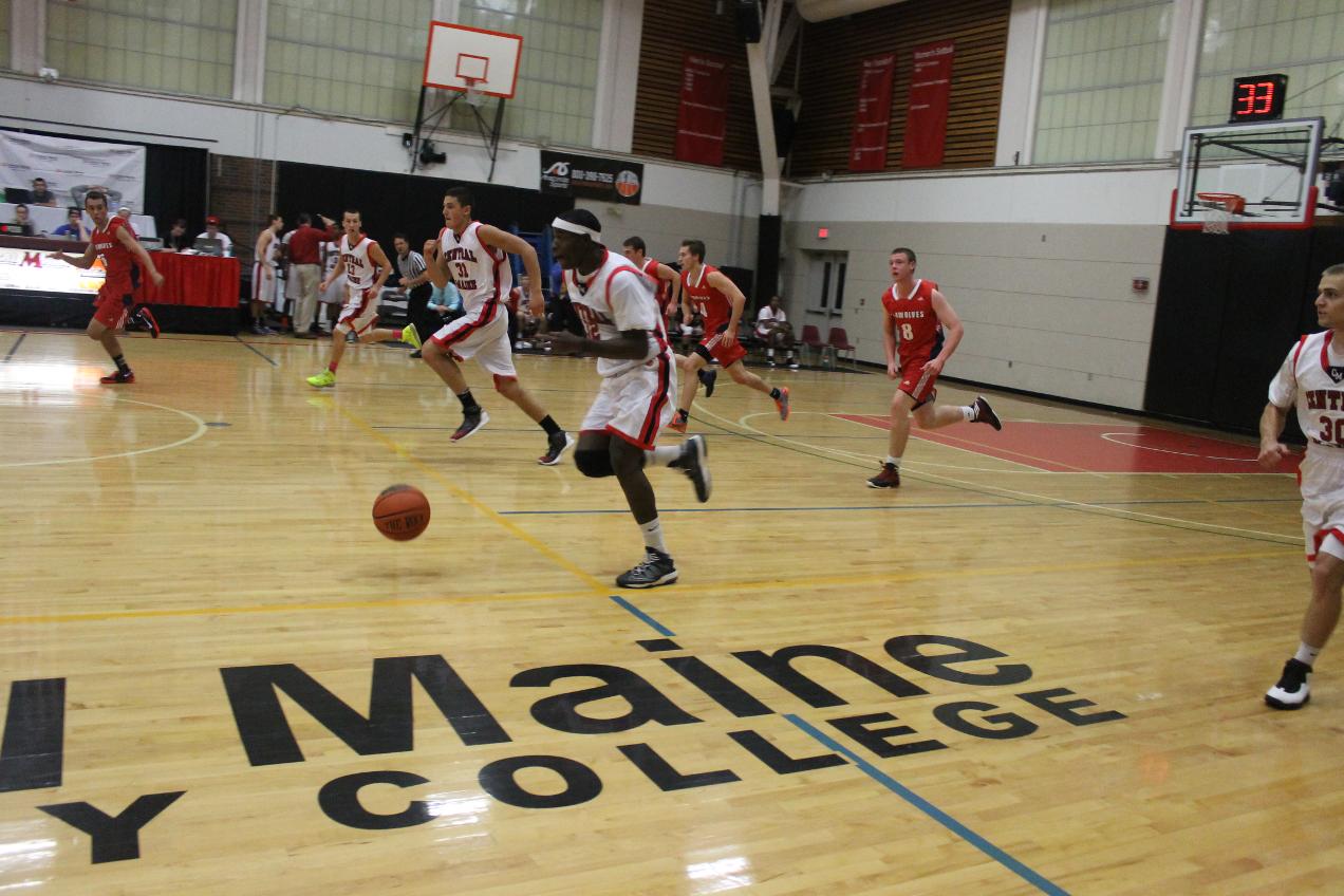 Men's Basketball Wins 4th Straight