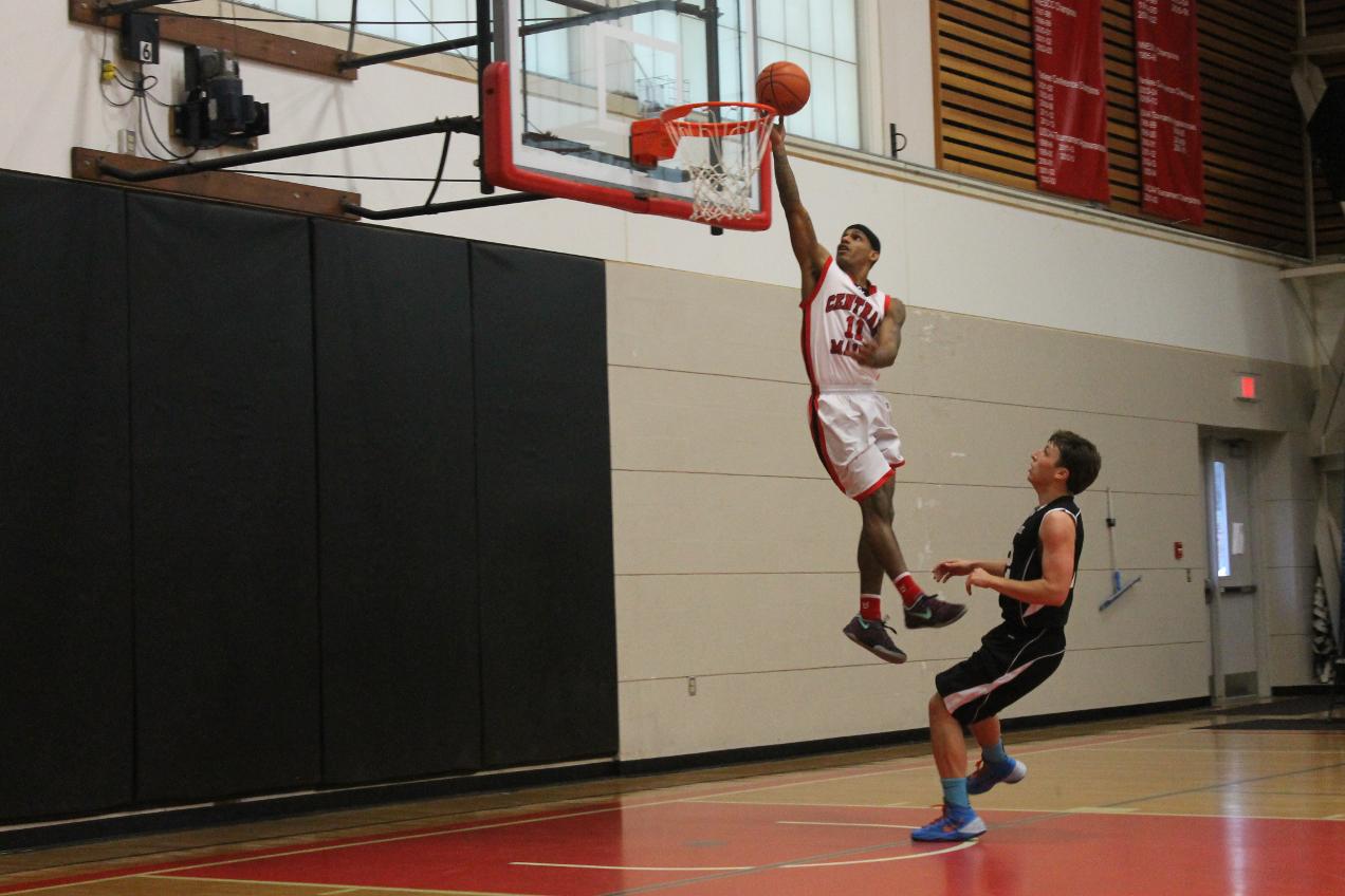 Mustangs Thrash UMPI
