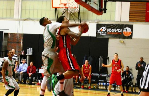 Mustangs slip past Clippers
