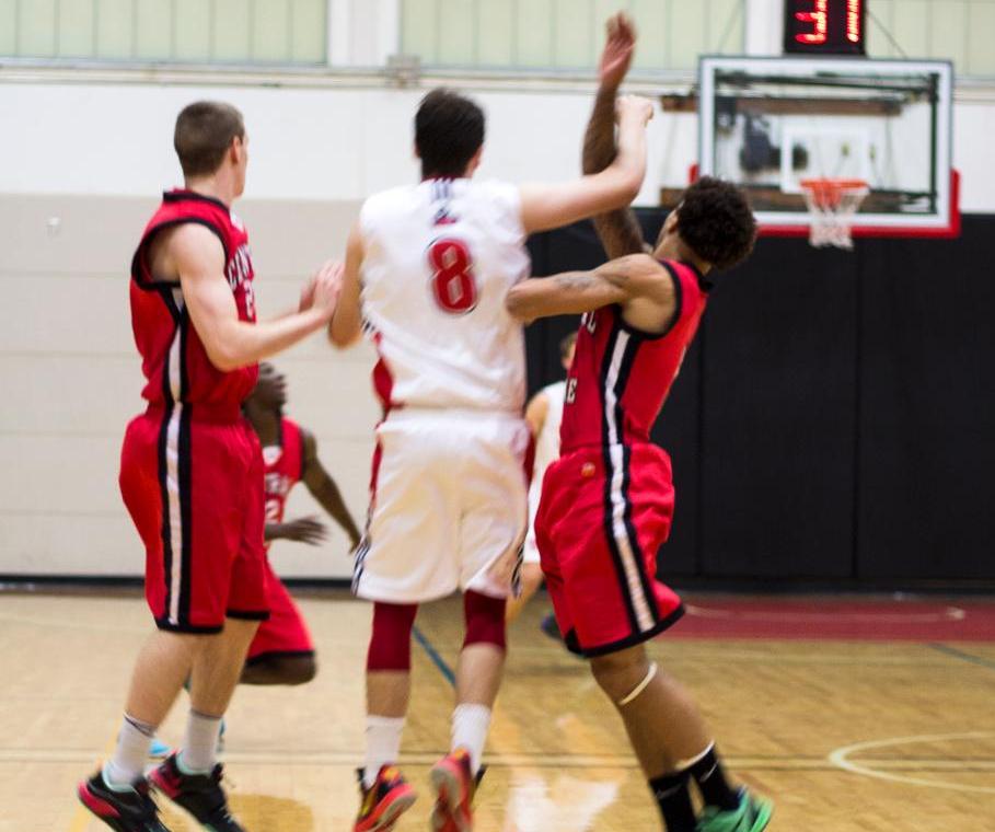 Men's Baskeyball Falls to Navy Prep
