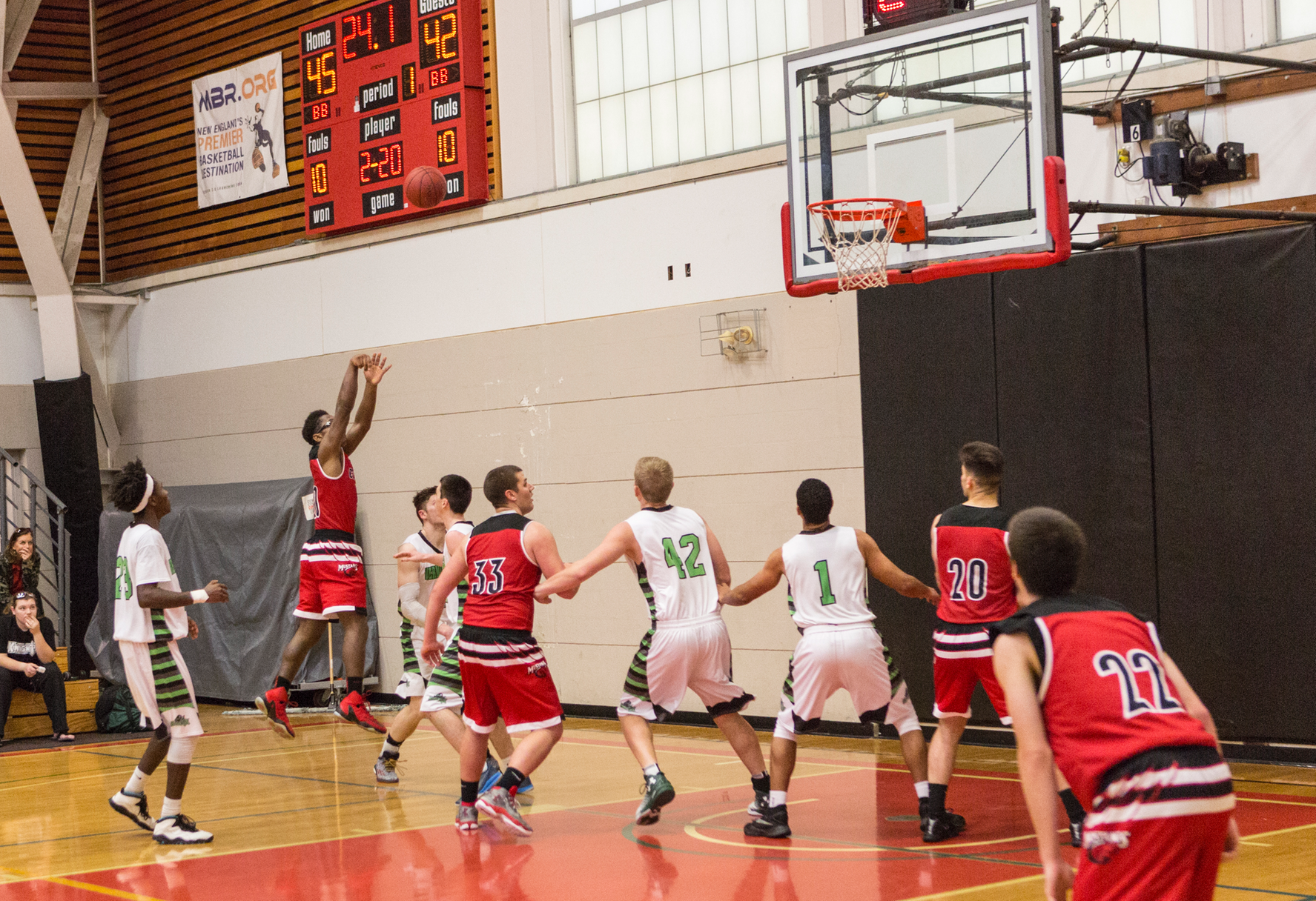 Mustangs Slide by Rams