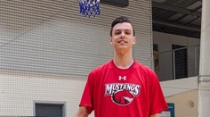 First Aussie Recruit of 2019 Becomes a Mustang