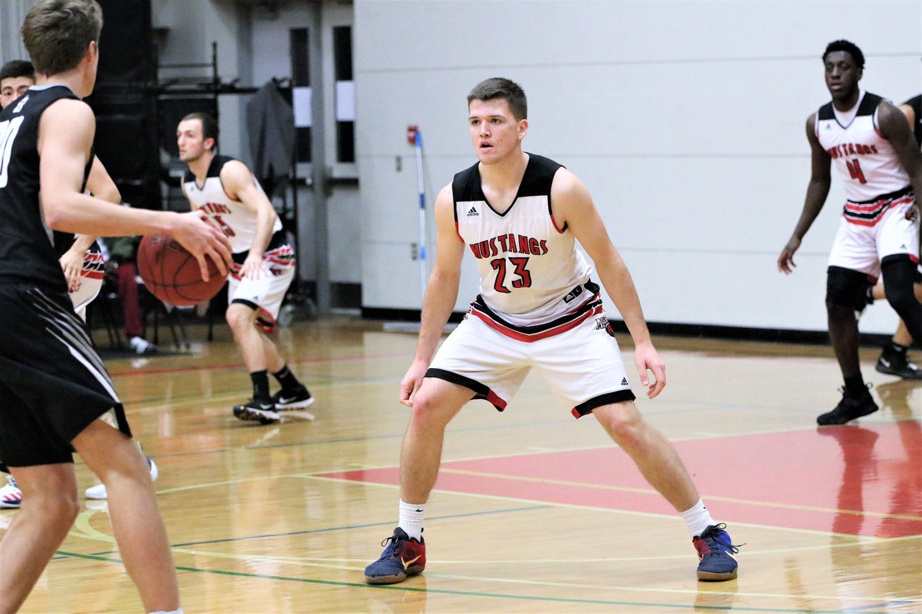 Mustangs Free Throws Flaws Cost Them 87-82