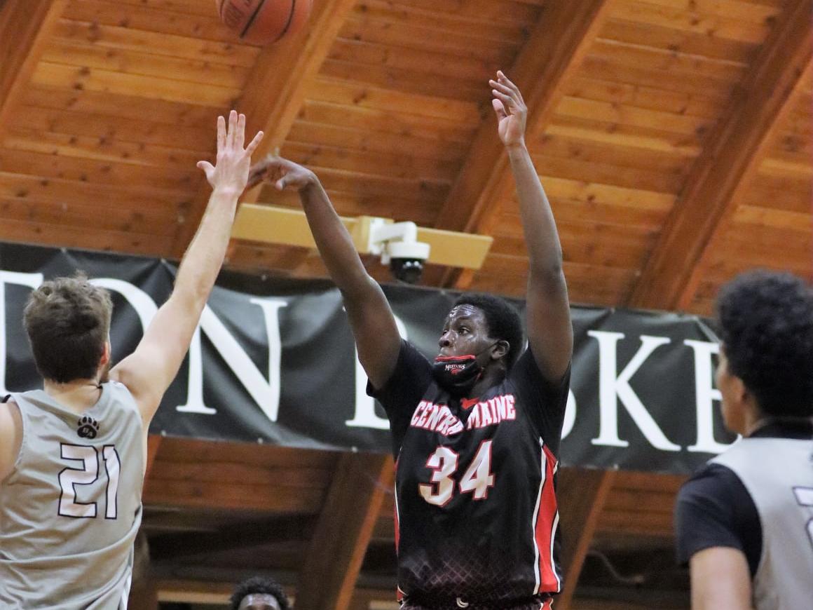 Farley, McKissic double-double Buc's