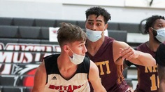 Mustangs Finish Strong to Handle Bobcats