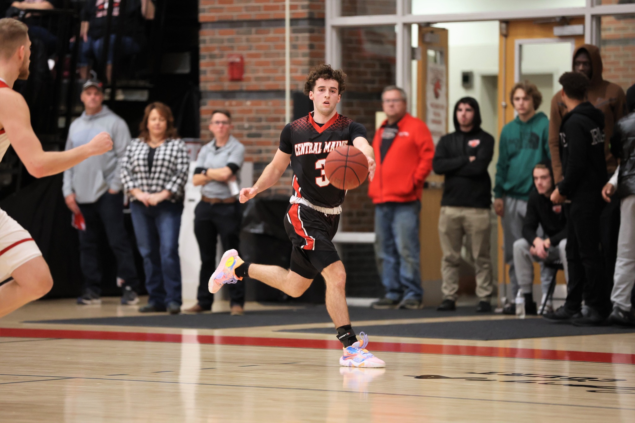 Mustangs Win Can-Am Opener