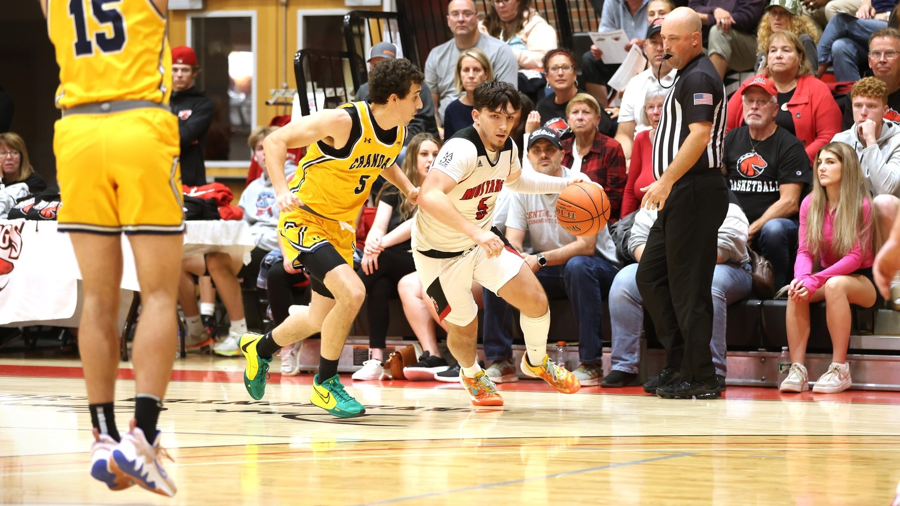 Furious Rally Comes Up Just Short for Men&rsquo;s Basketball