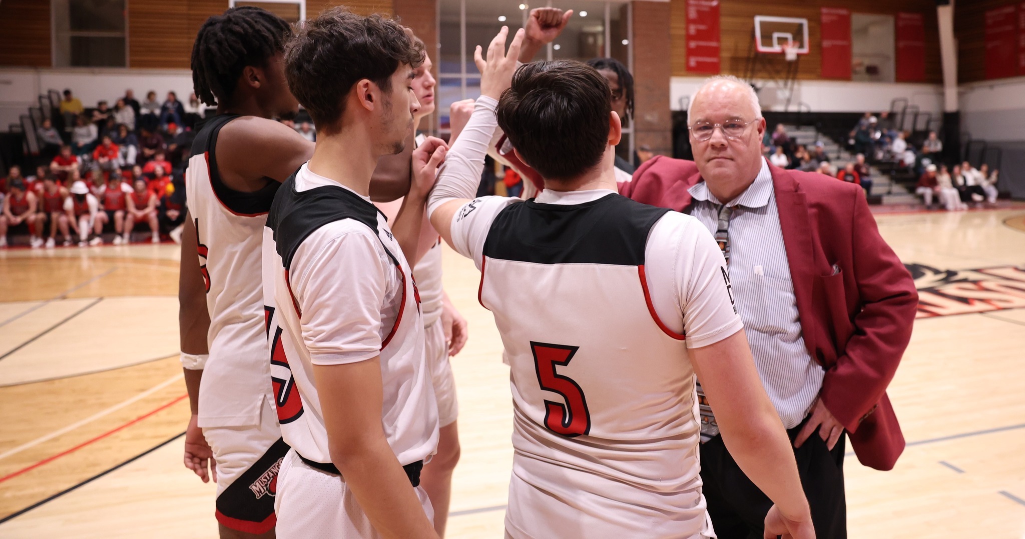 Men&rsquo;s Basketball Strolls Past NHTI 106-86
