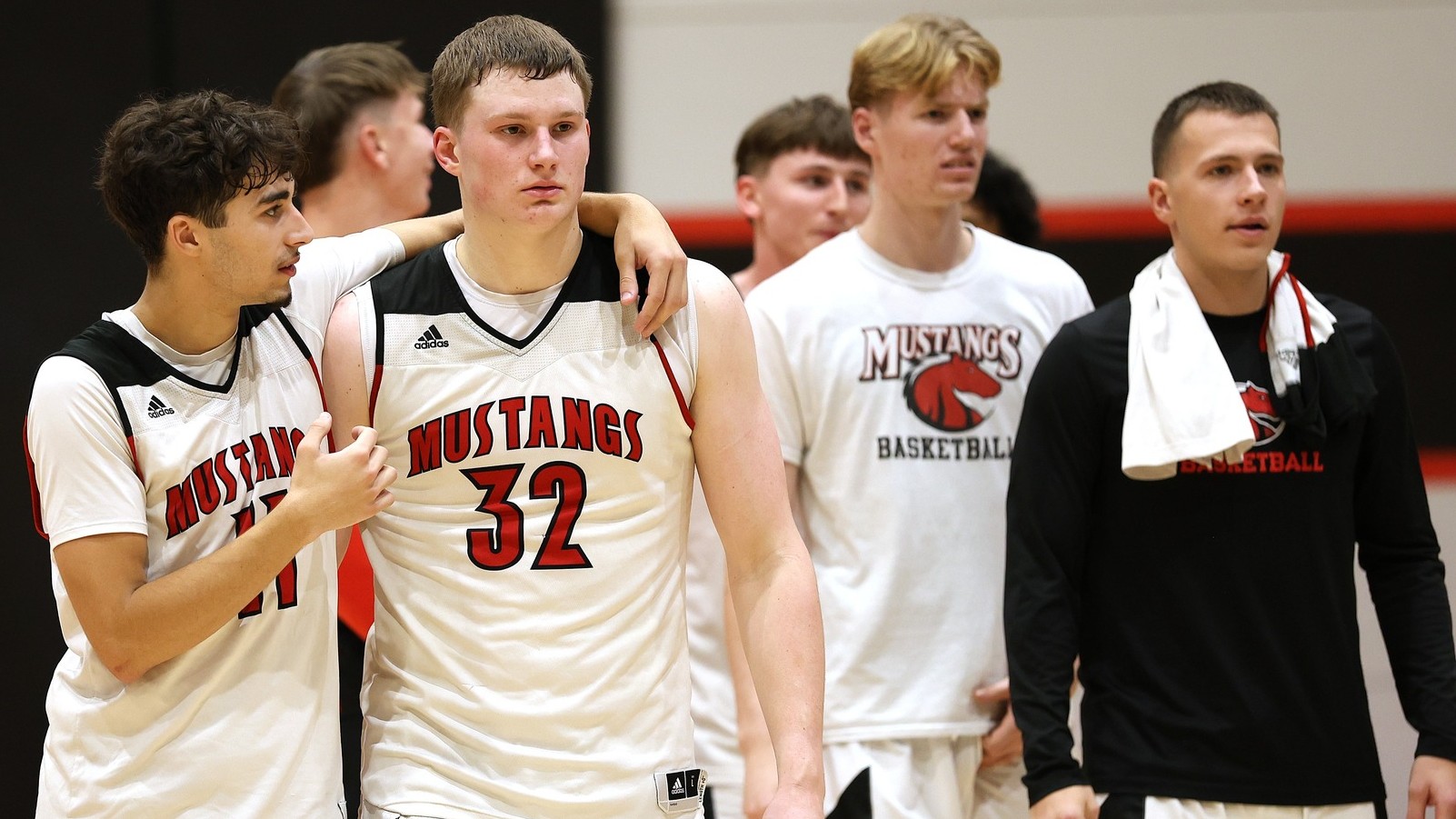 Men&rsquo;s Basketball Powers Past Panthers in Second Half