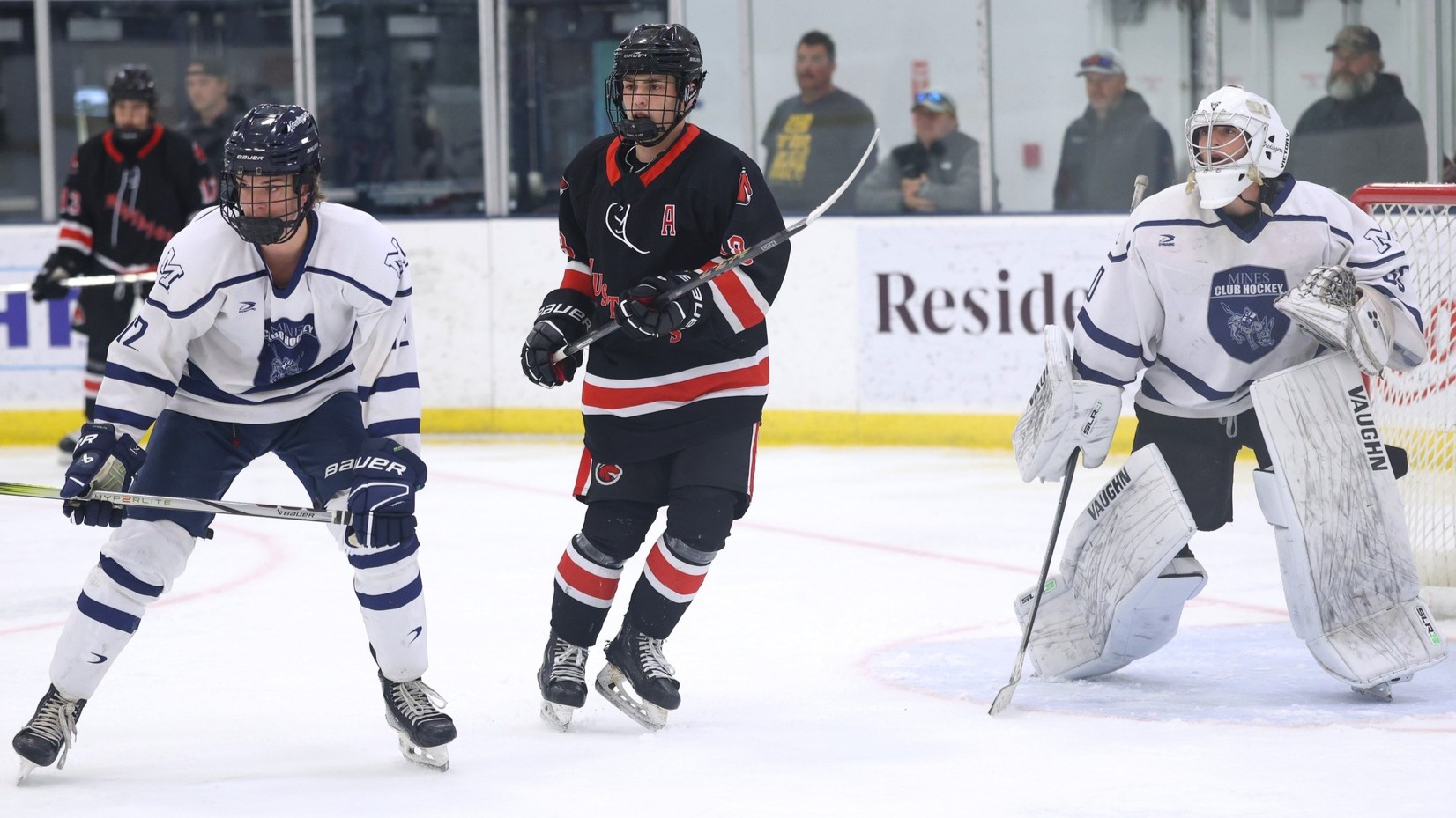 Men&rsquo;s Hockey Home Winning Streak Ended by Orediggers
