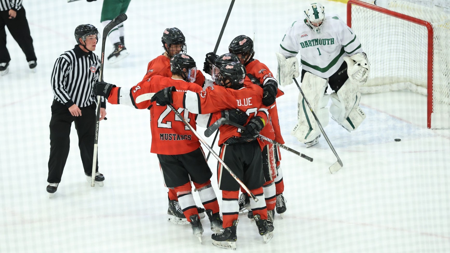 Power Play Pushes Men&rsquo;s Hockey Past Dartmouth, 7-1