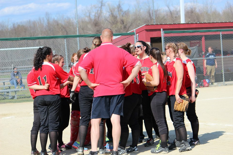 Softball Advances to to Yankee Conference Championship!