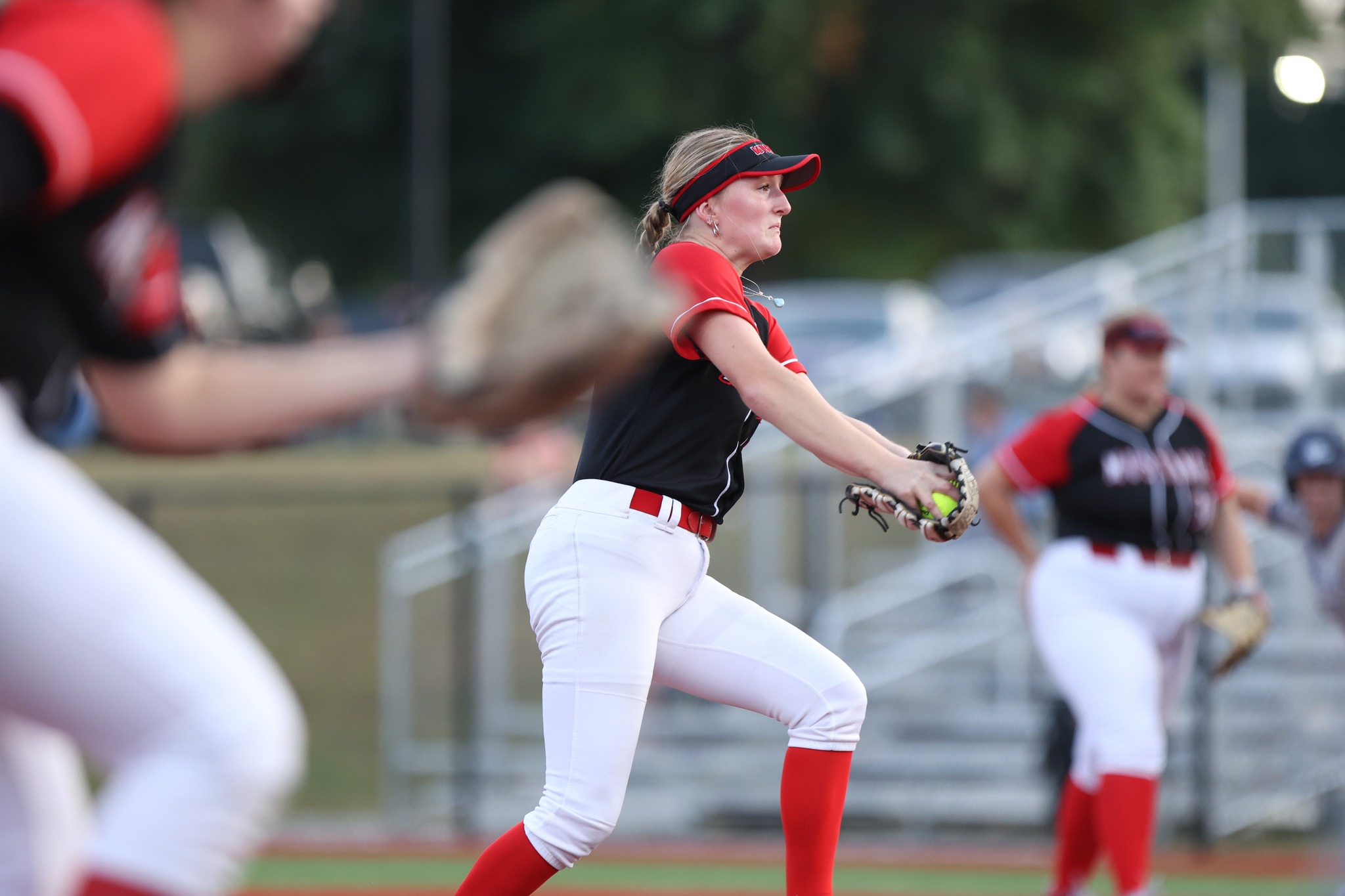 Seawolves Strike Early, Sweep Mustangs