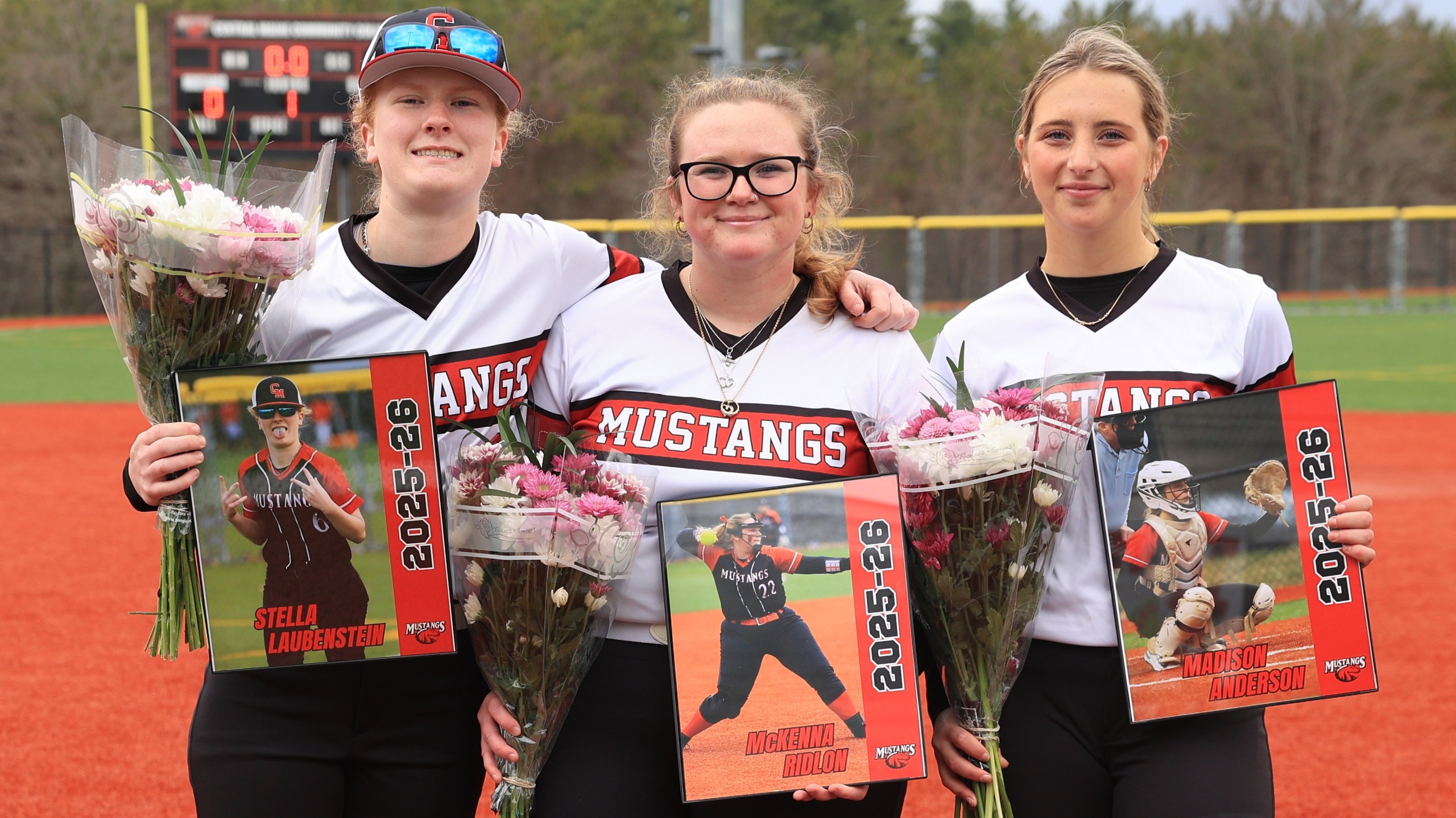 Softball Celebrates Seniors vs SMCC in Postseason Tournament