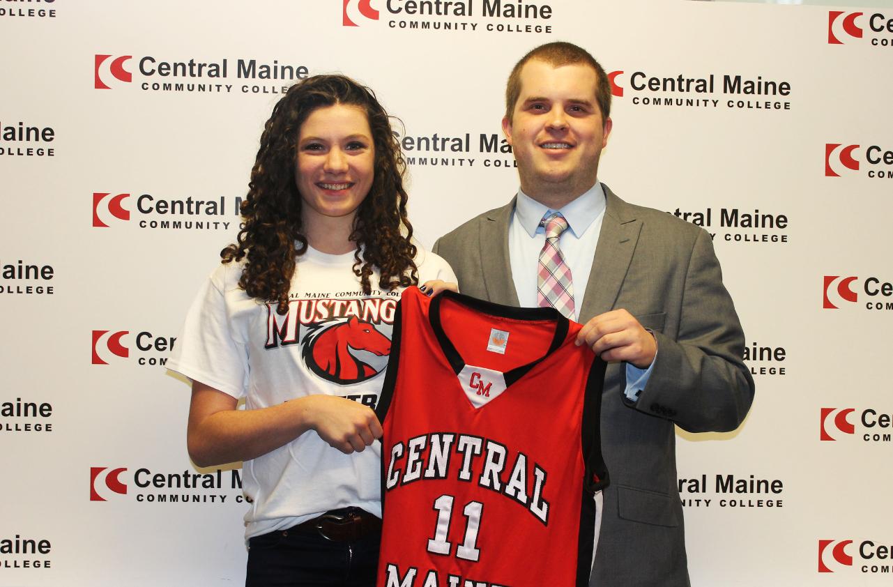 Katarina Styles Commits to Lady Mustangs