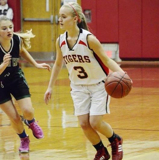 Women's Basketball lands Connecticut guard