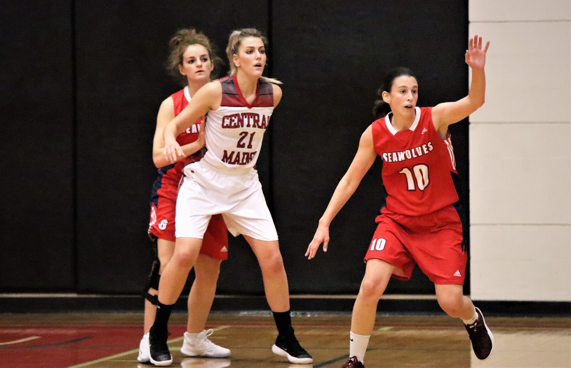 Lady Mustangs stampede UNB - Saint John in 2nd half