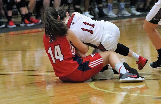 Bessey, Thurber pace CM past stubborn Lynx