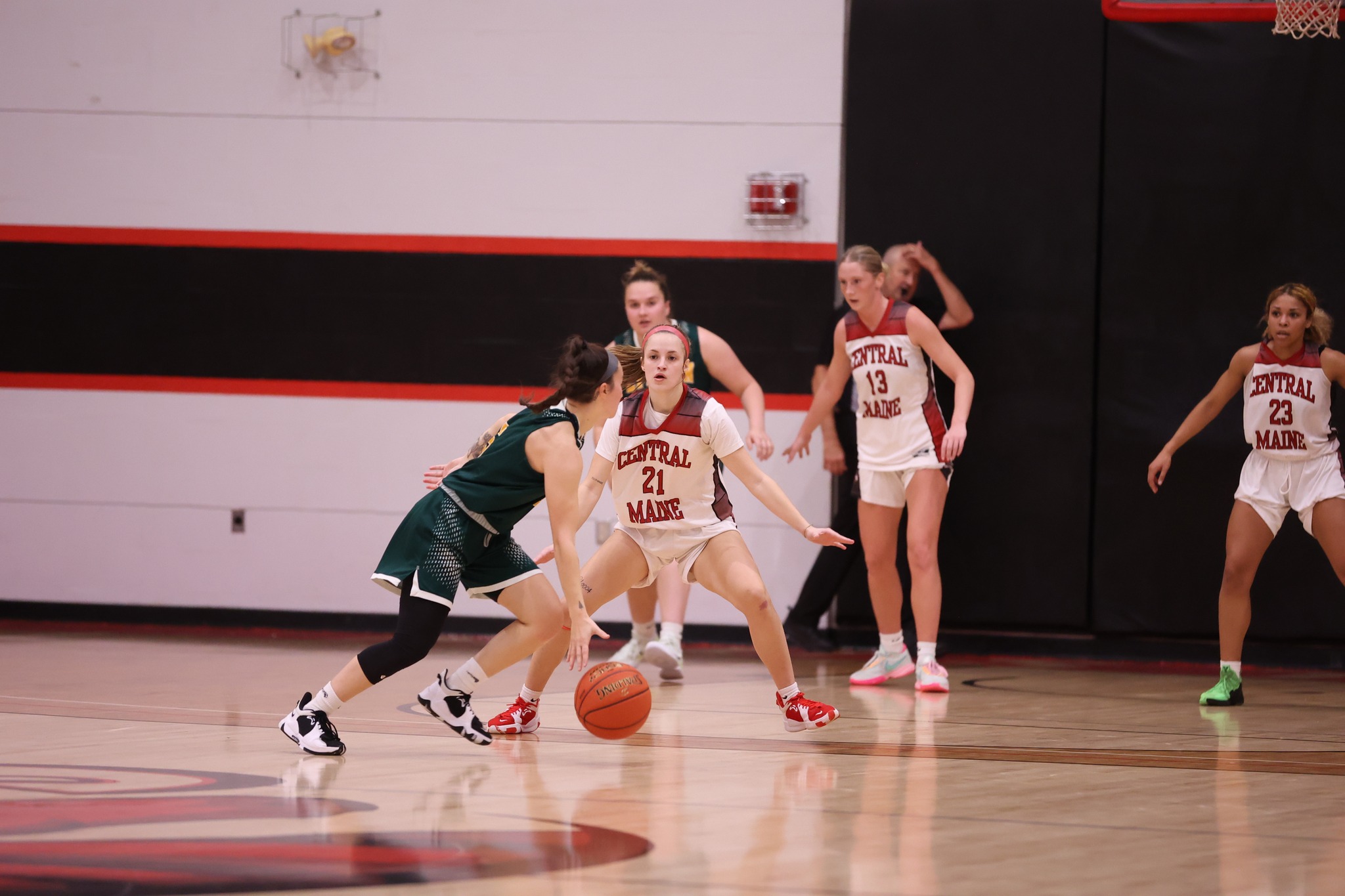 Women's Basketball dominant in Cam-Am opener