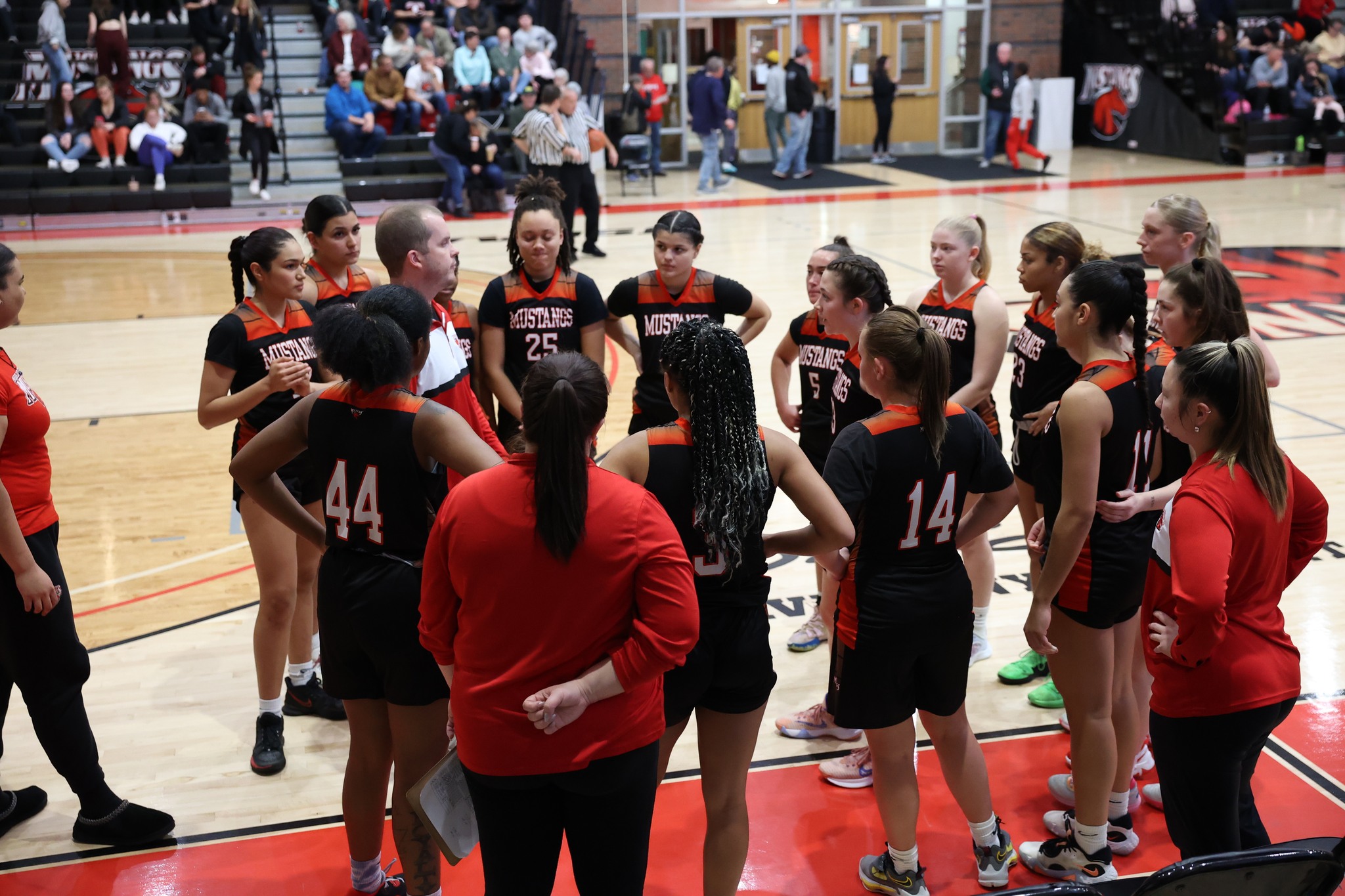 Mustangs fall to nationally ranked CCRI