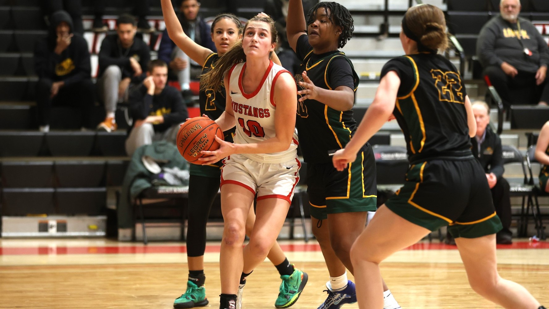 Women&rsquo;s Basketball Has Big 4th Quarter, Beats UMFK 75-66