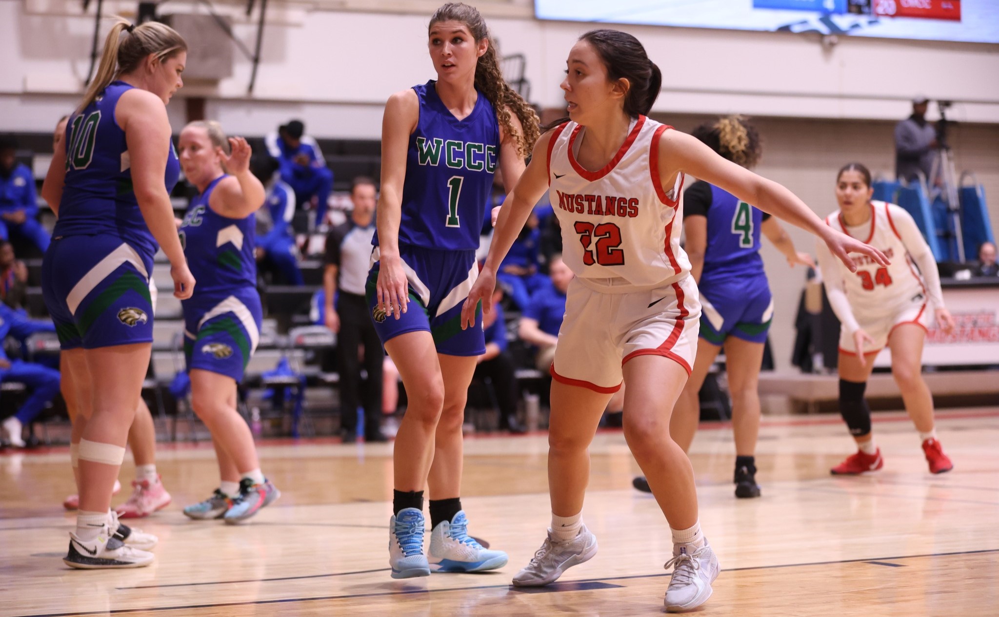 Mustangs Gallop Past Golden Eagles 112-28