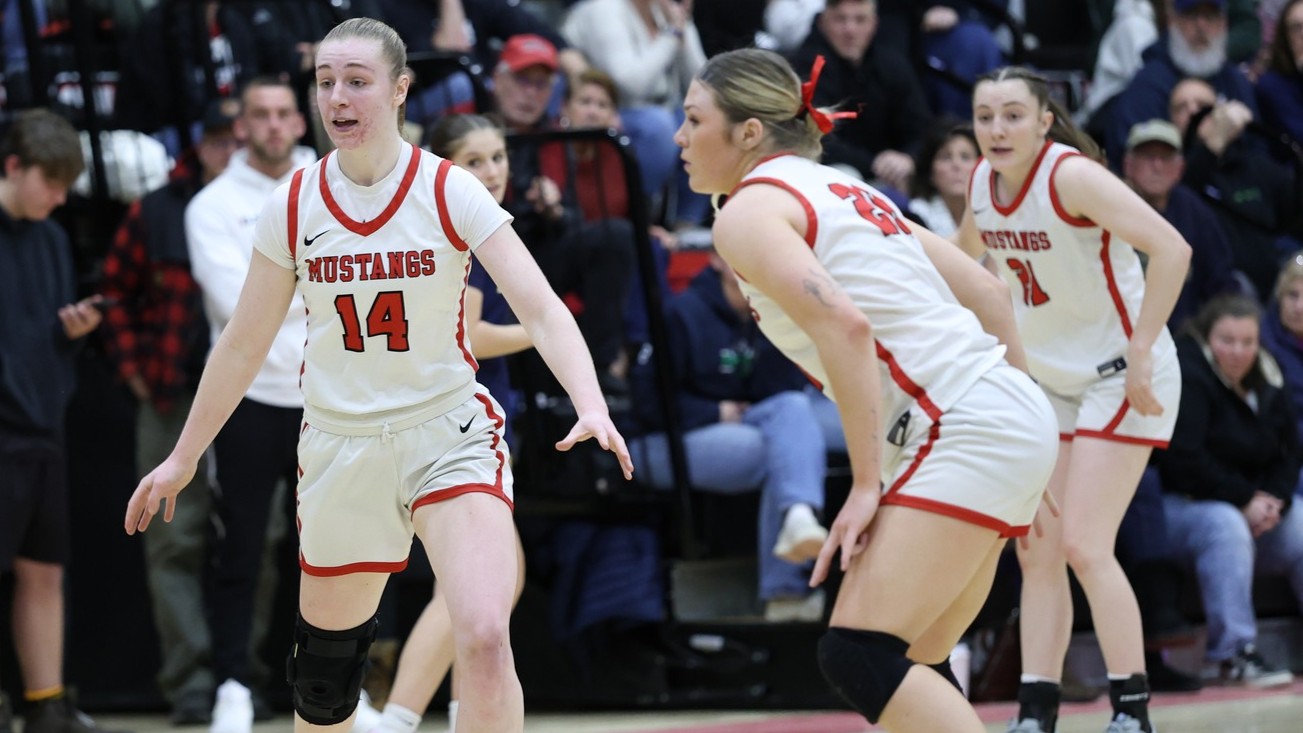 #1 Mustangs Run by #8 Nittany Lions in USCAA Quarterfinals