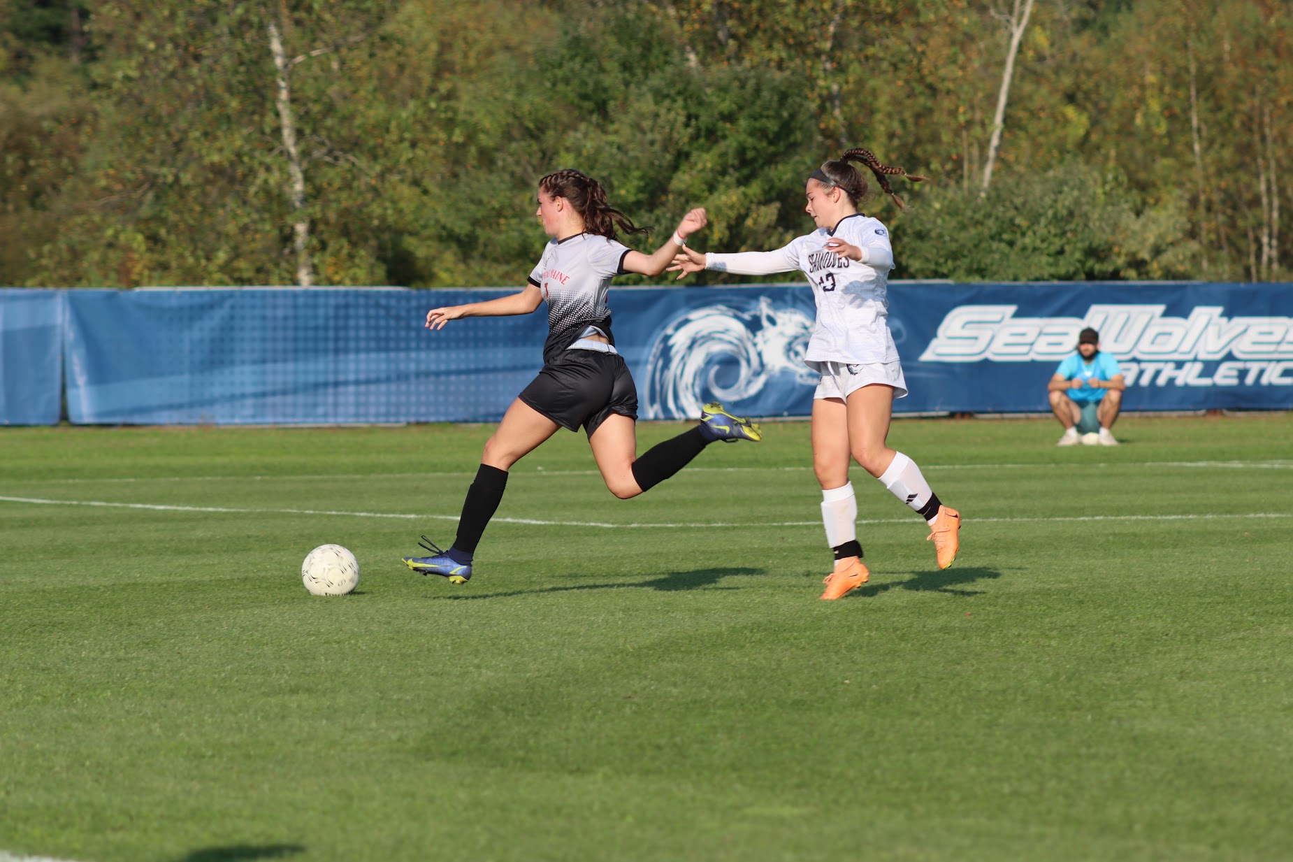 Women's Soccer sinks Seawolves on the road