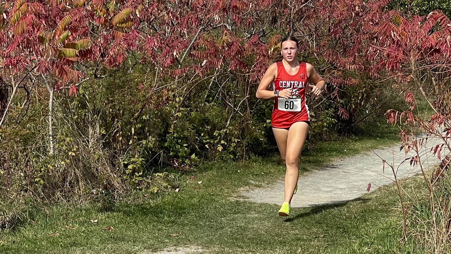 Fleurent, Heseltine Lead Cross County at NAC Preview